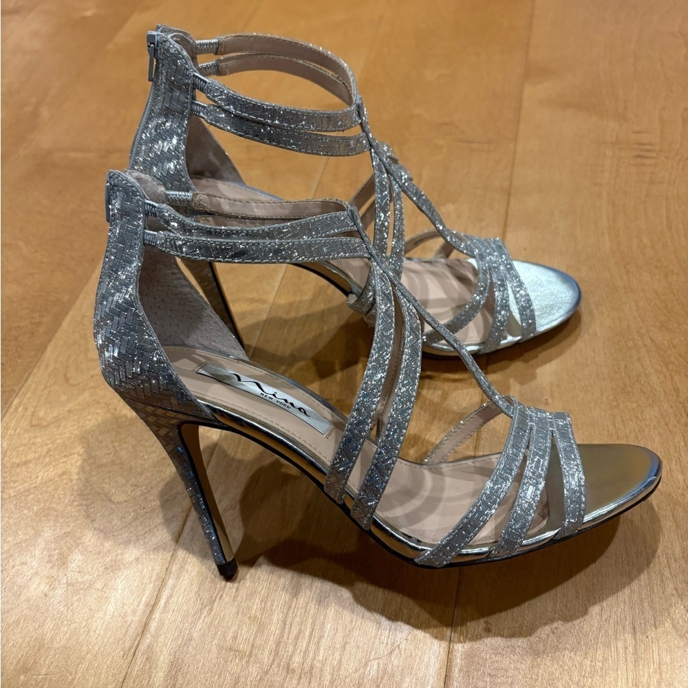 Nina Carlie leather silver glitter dress heel sandals 7.5